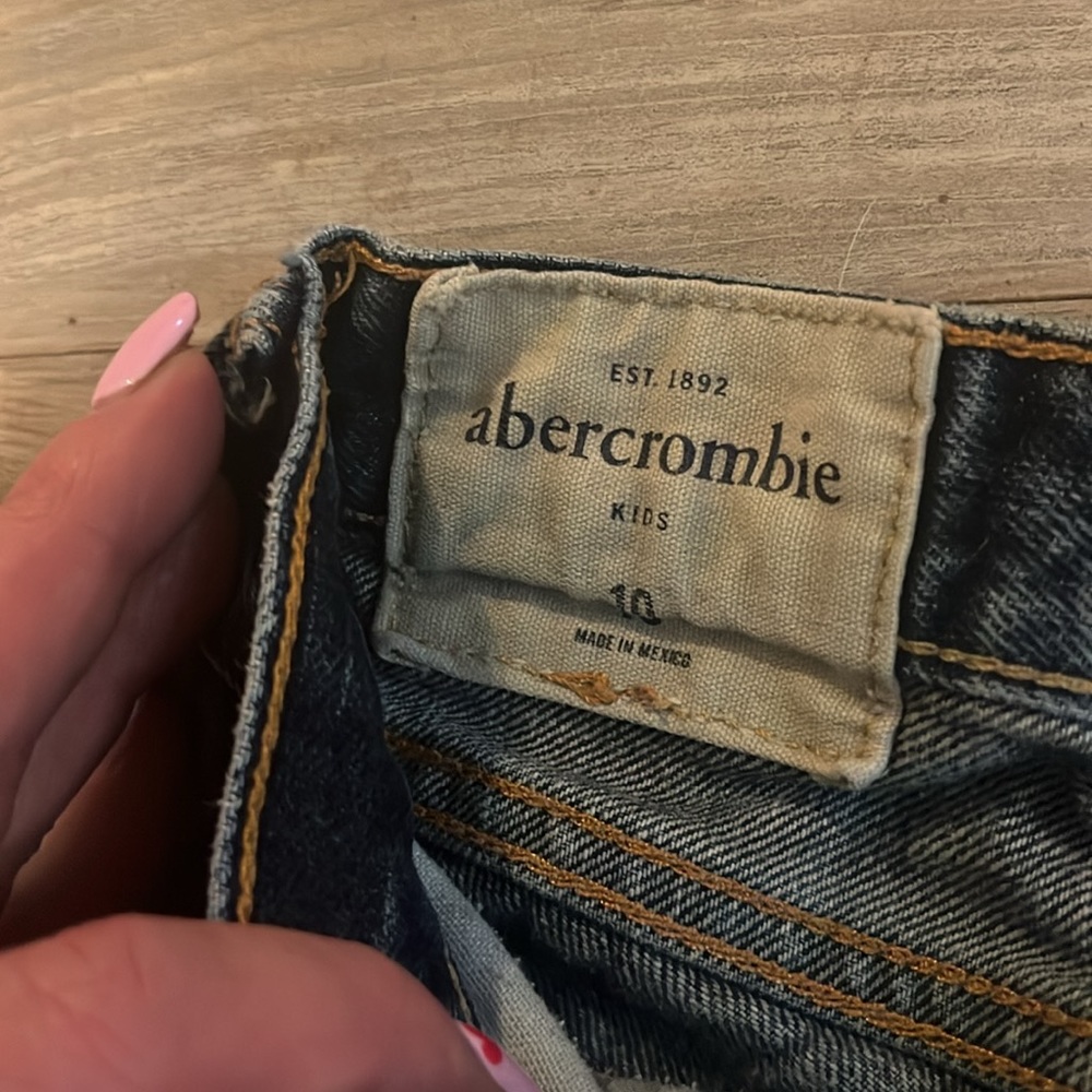 Jeans - Picture 3 of 4